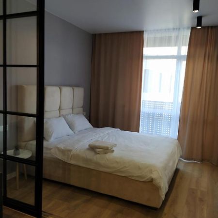 Vip Apartments On Avalon Lviv Bagian luar foto